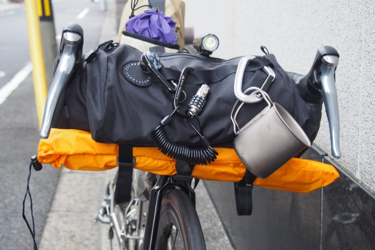 ロードバイク 自転車 積んでおくもの