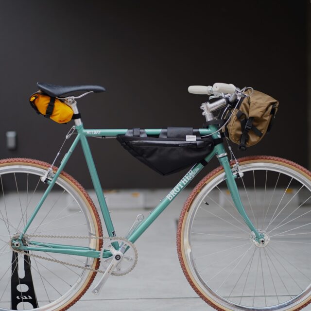 Hand Made in U.S.A!! よく遊び自分達でつくる【ROAD RUNNER BAGS】Bike Packing Bags