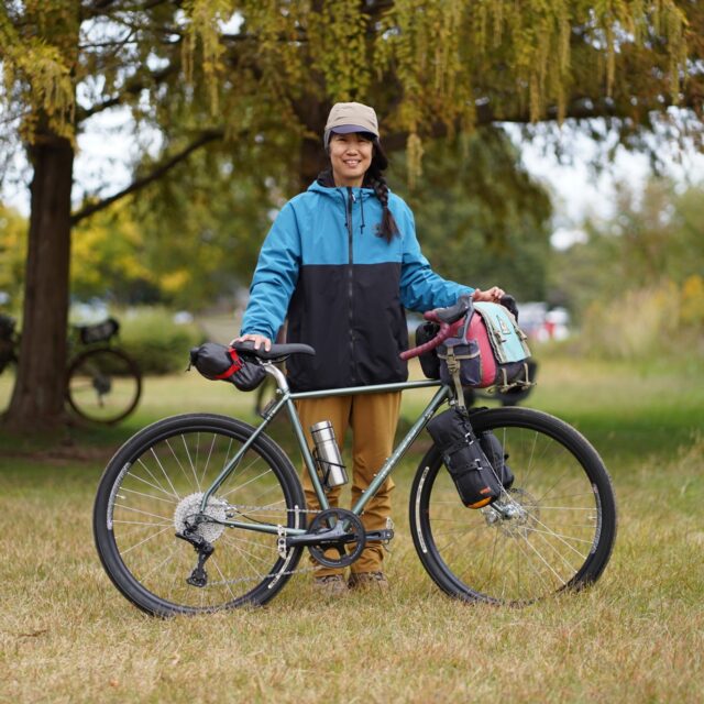 その人らしさを反映する一台こそが良い自転車だと思うのです。【VELO ORANGE（ベロオレンジ）】POLYVALENT（ポリバレント）バッグから素敵な自転車が生えました。